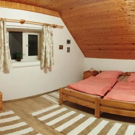 Mecseki Farkaslak * Magyarhertelend