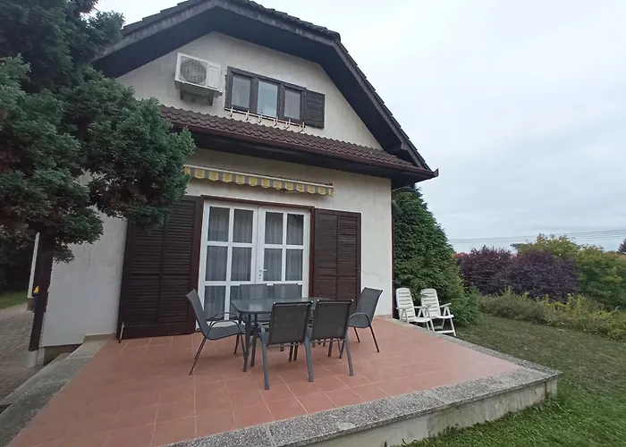 Mecseki Farkaslak * Magyarhertelend